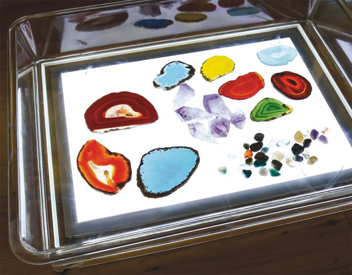 bandeja-de-policarbonato-para-panel-de-luz-tickit.jpg1